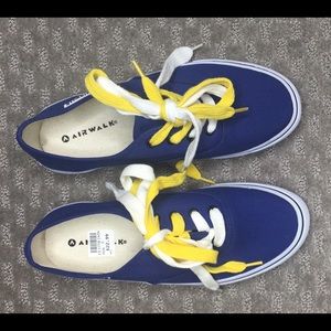 Airwalk Size 7 NWT